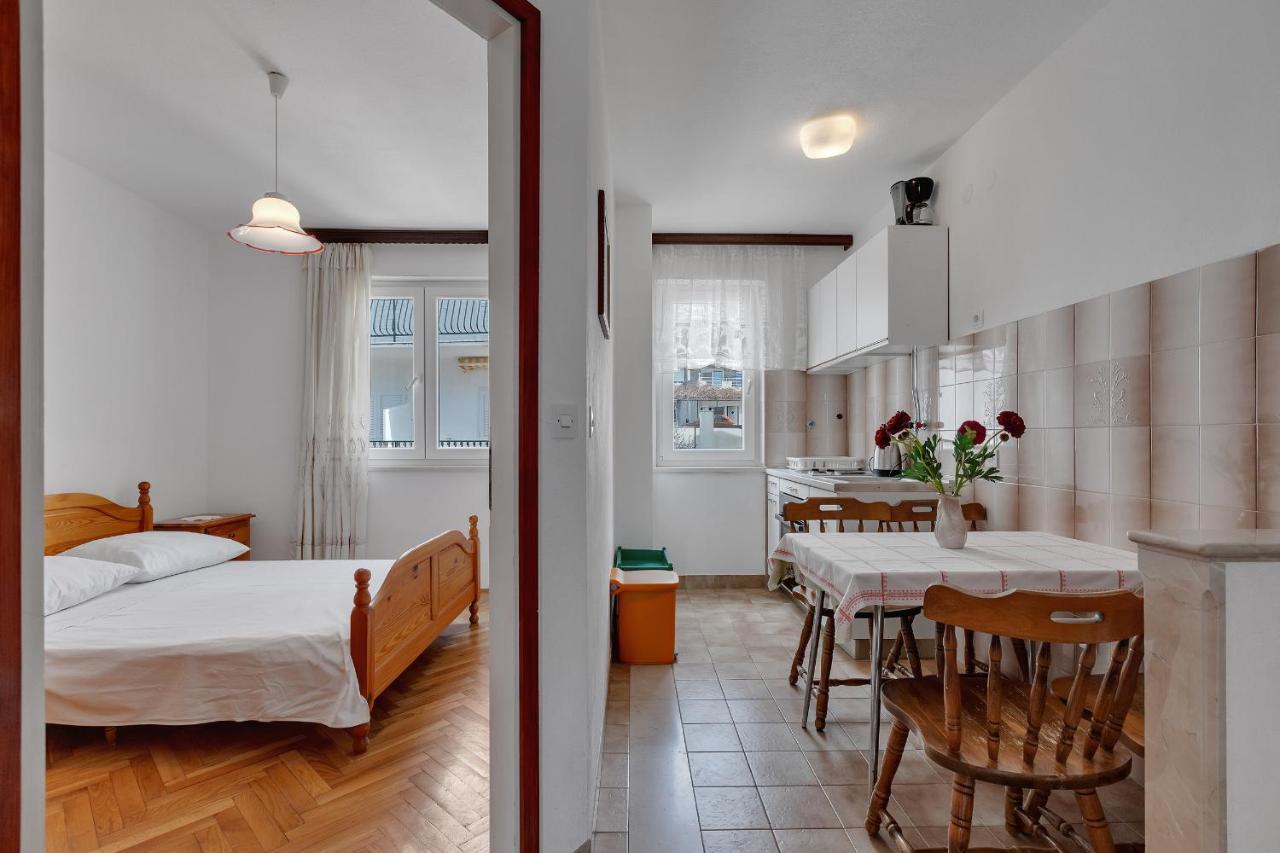 Apartments Tihomir Musac Omiš Exterior foto