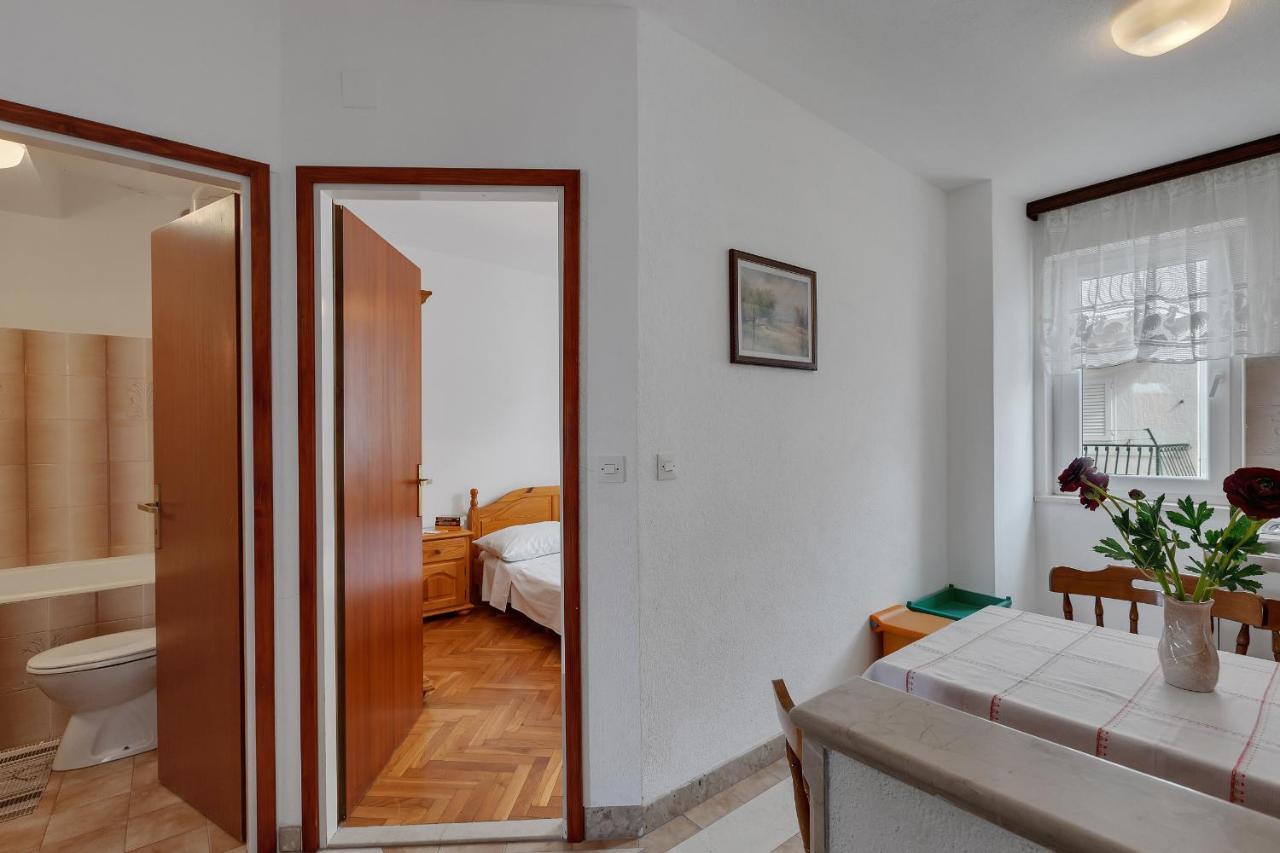 Apartments Tihomir Musac Omiš Exterior foto